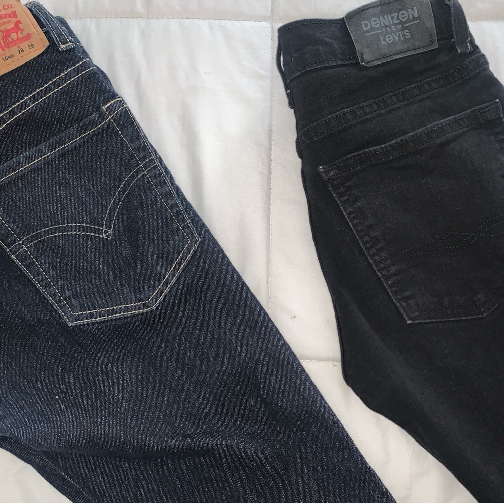 Levi's Men's Slim Jeans in Black and Dark Blue
